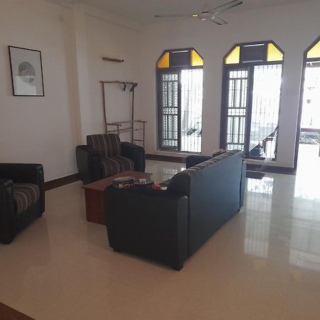 فندق Mealanie'S House أونا واتونا المظهر الخارجي الصورة